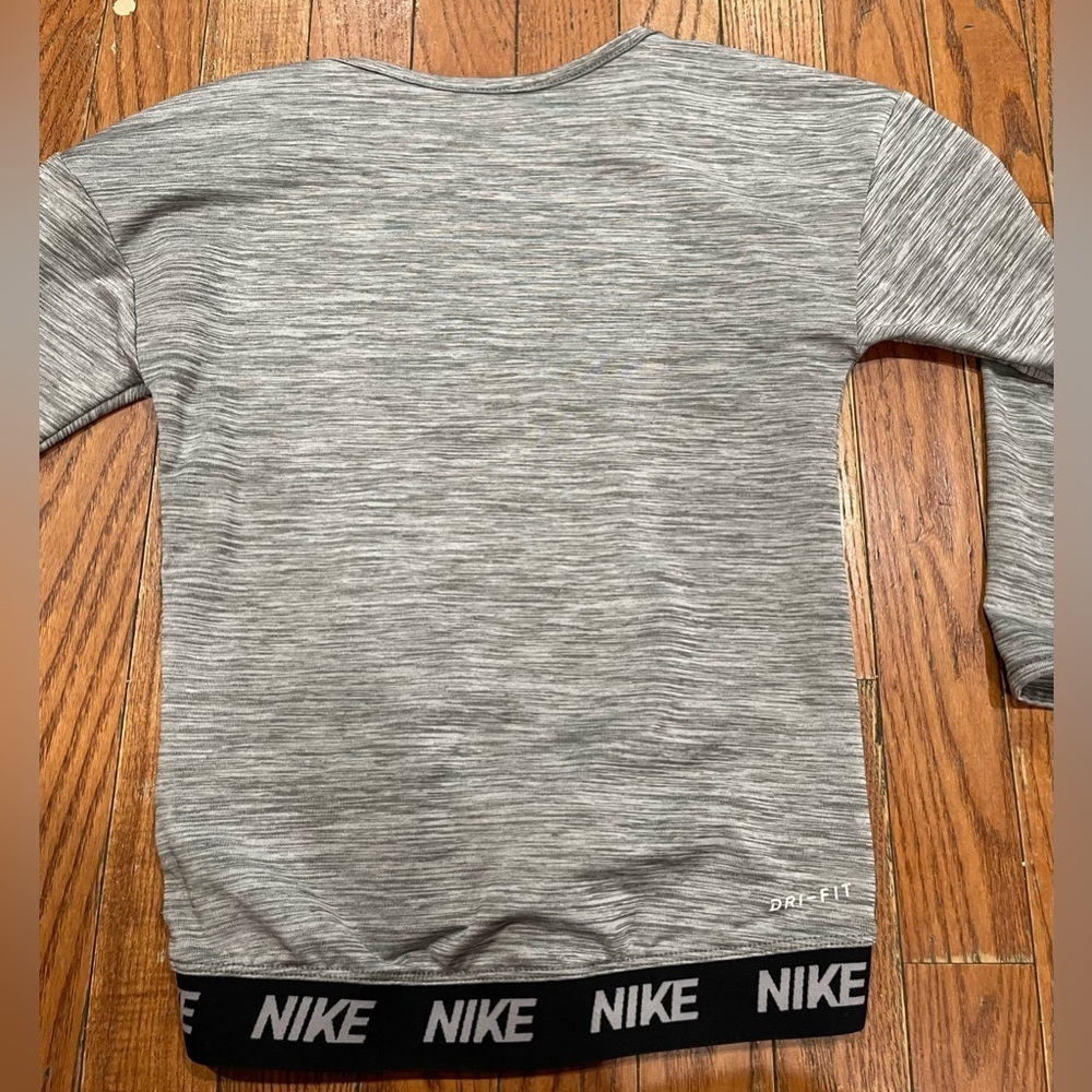 Nike kids Heather Gray Sweatshirt with Pink Logo - Picture 8 of 9